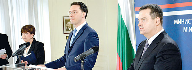 Коче нас и Бугари и Румуни